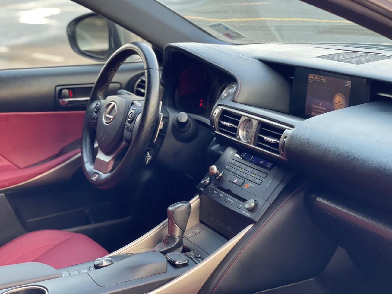 Lexus IS350 F Sport 3.5L (312 HP) F-SPORT 3.5L V6 / FULL OPTION / IN PERFECT CONDITION