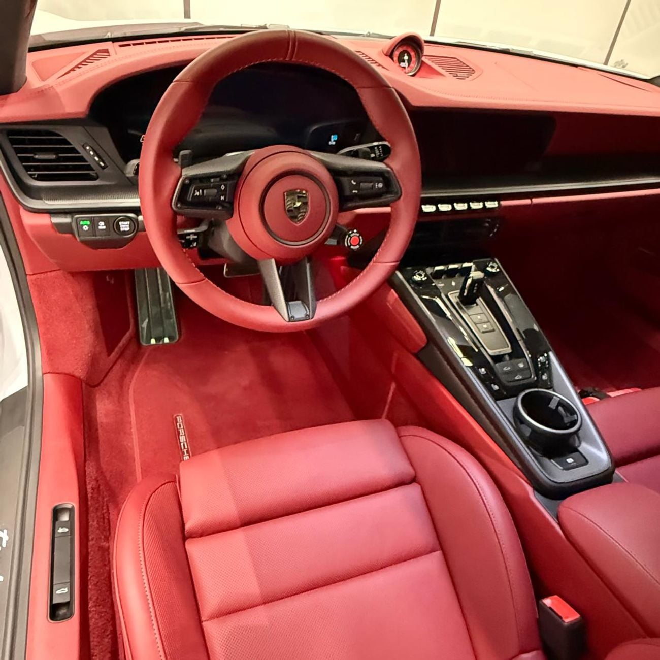 Porsche 911 TURBO S Hybrid GCC