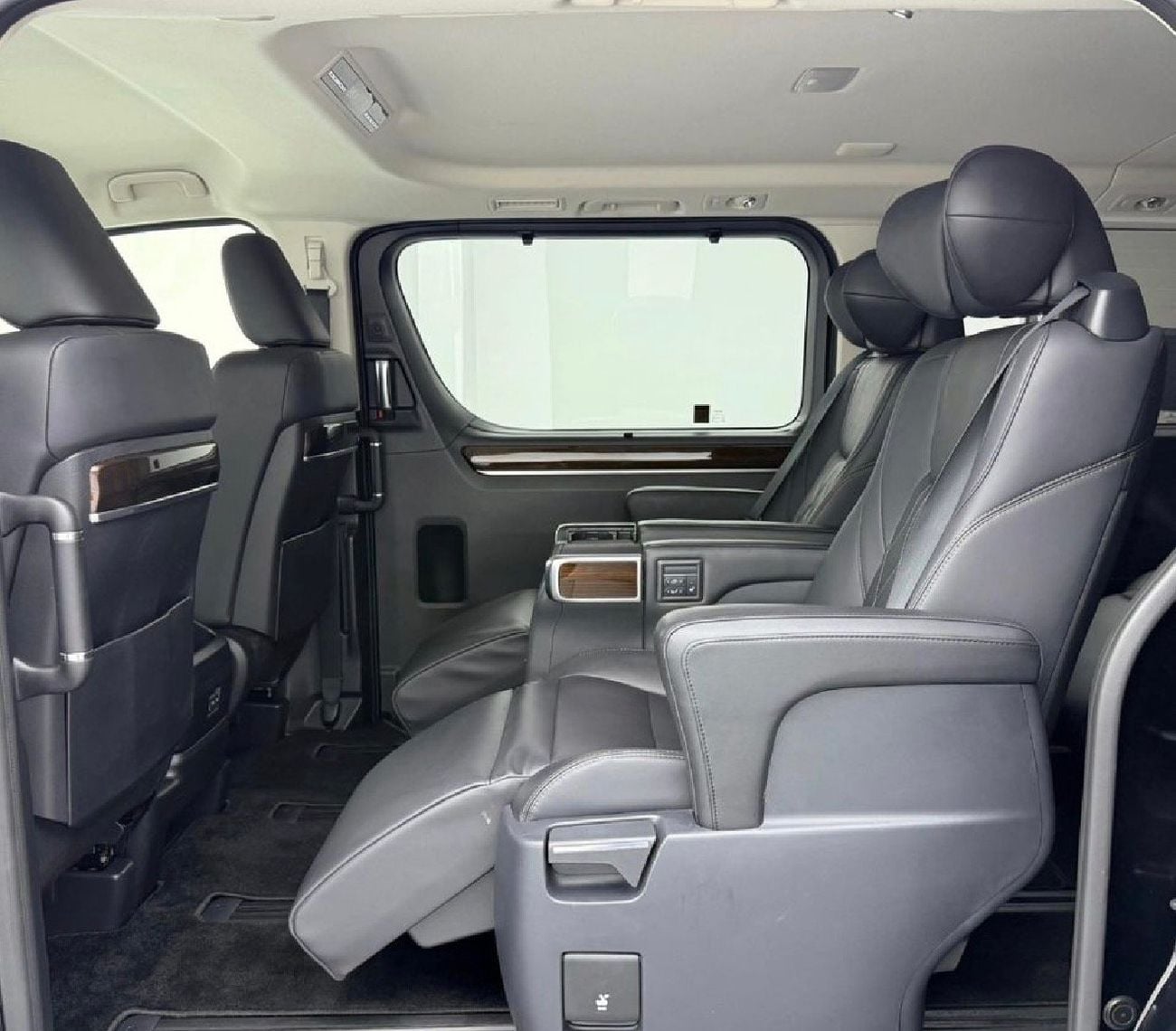 Toyota Granvia PREMIUM Toyota Gravnia Years 2023 3.5L Premium V6 petrol left hand drive