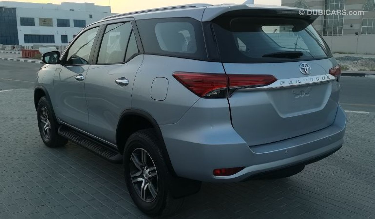 Toyota Fortuner SR5