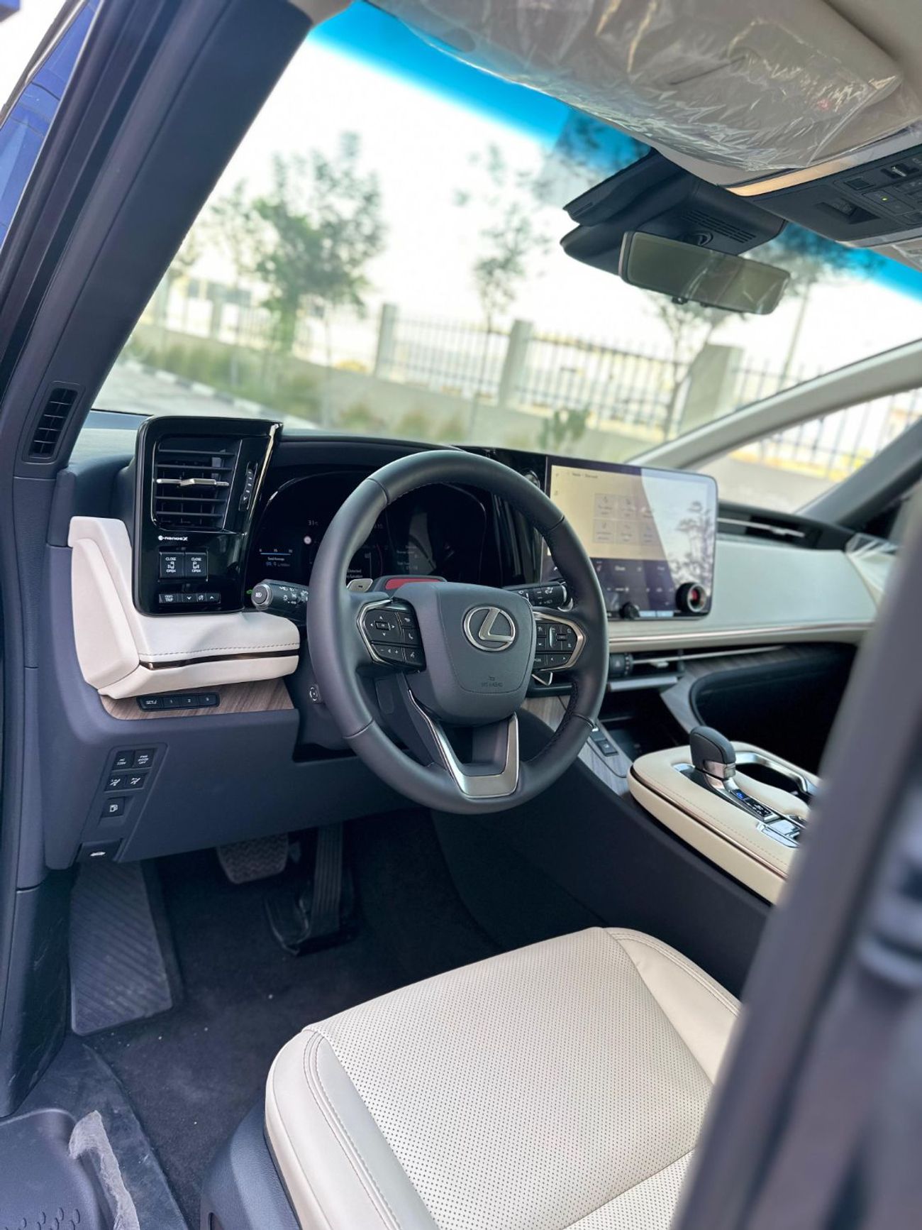 Lexus LM 350h LEXUS LM 350H