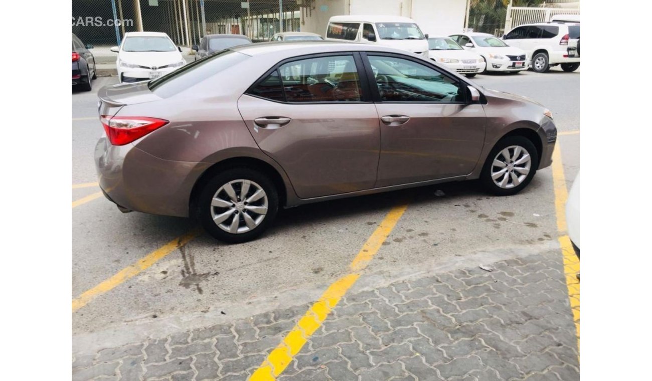 Toyota Corolla 2015 Passing From RTA Dubai for Urgent SALE