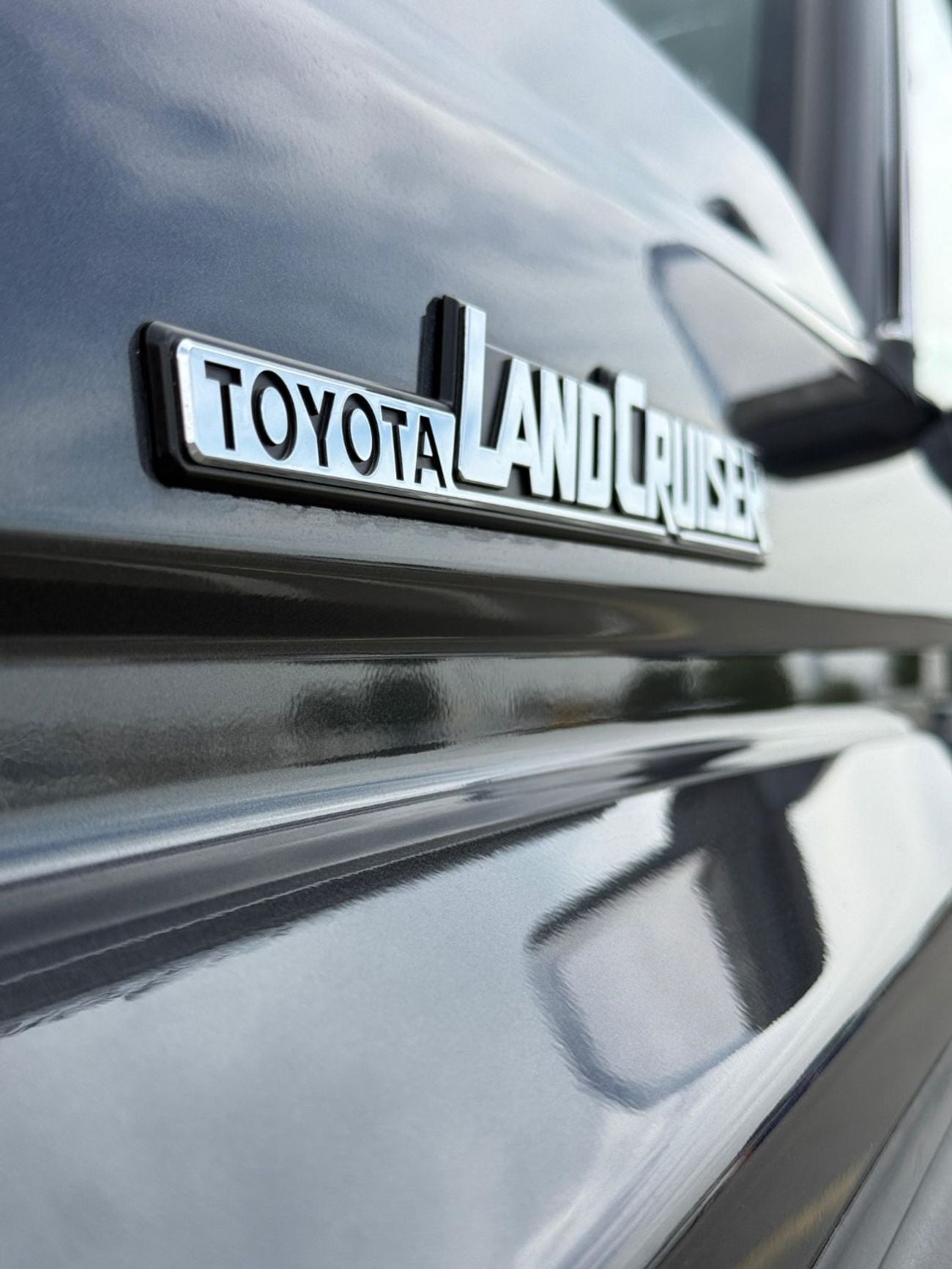 Toyota Land Cruiser 70