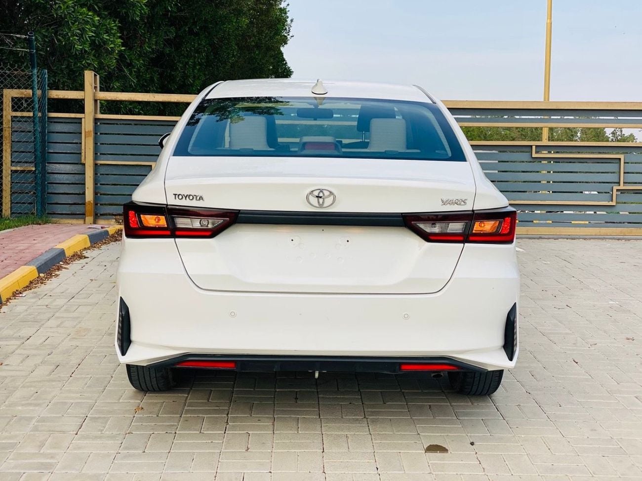 تويوتا يارس 1.5L E