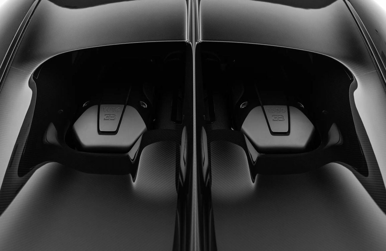 بوغاتي شيرون SPORT 8.0L W16 Quad-Turbocharged Engine