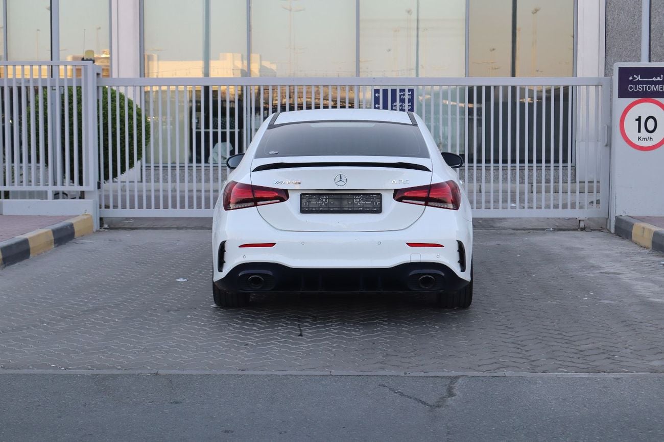 Mercedes Benz CLA35 AMG PREMIUM