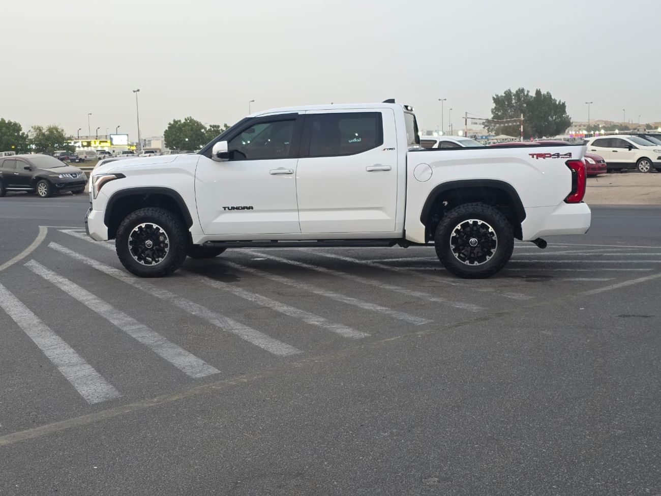 تويوتا تاندرا Crewmax