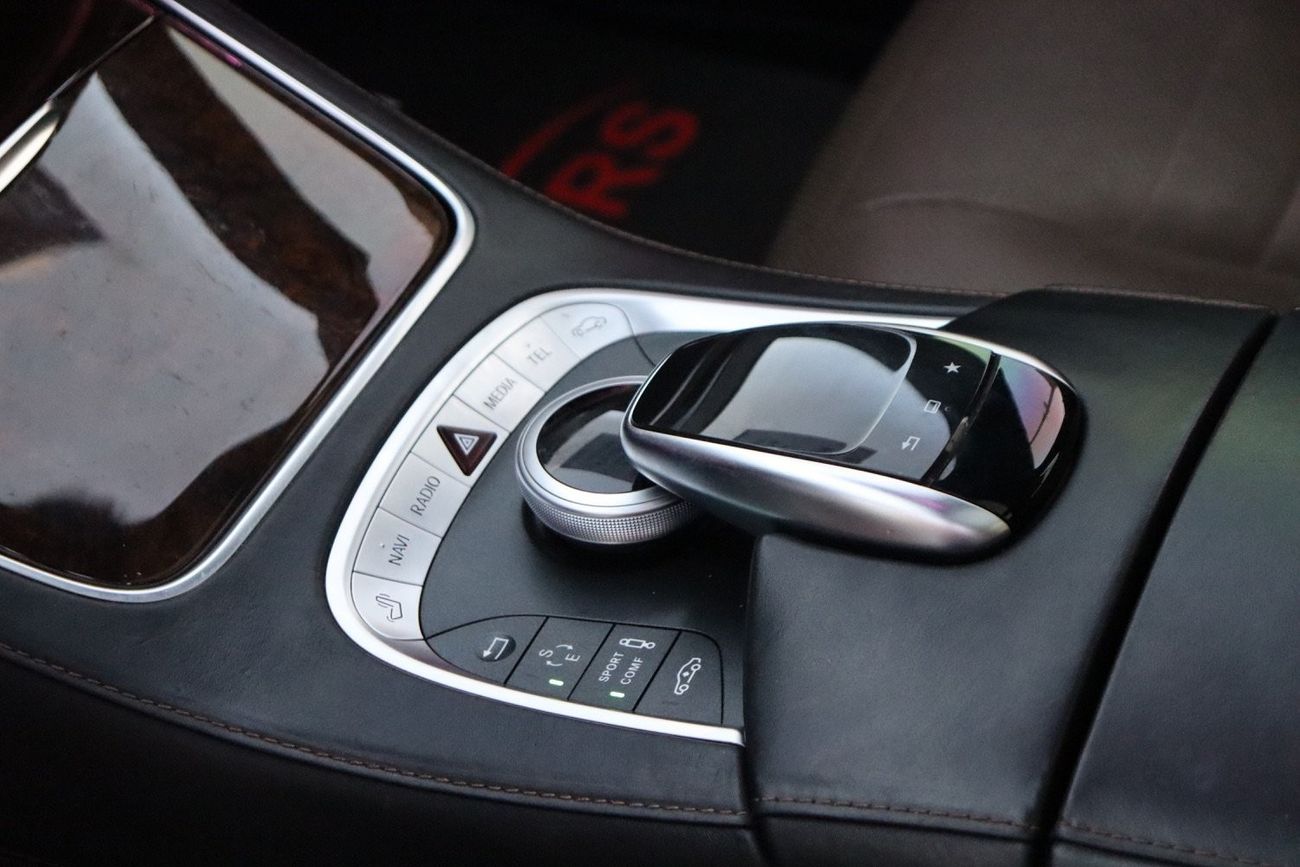 Mercedes-Benz S 500 High Mercedes-Benz S500 / 2015 / GCC / Free Accident / Only 99,000Km