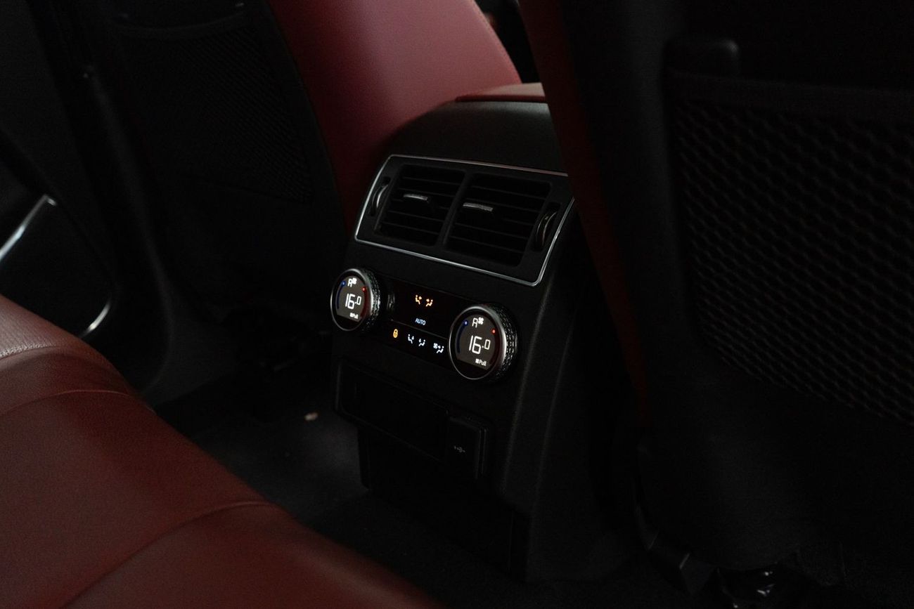 Jaguar F Pace R-Dynamic SE 2021 Jaguar F Pace R-Dynamic / Jaguar Warranty & Full Jaguar Service History