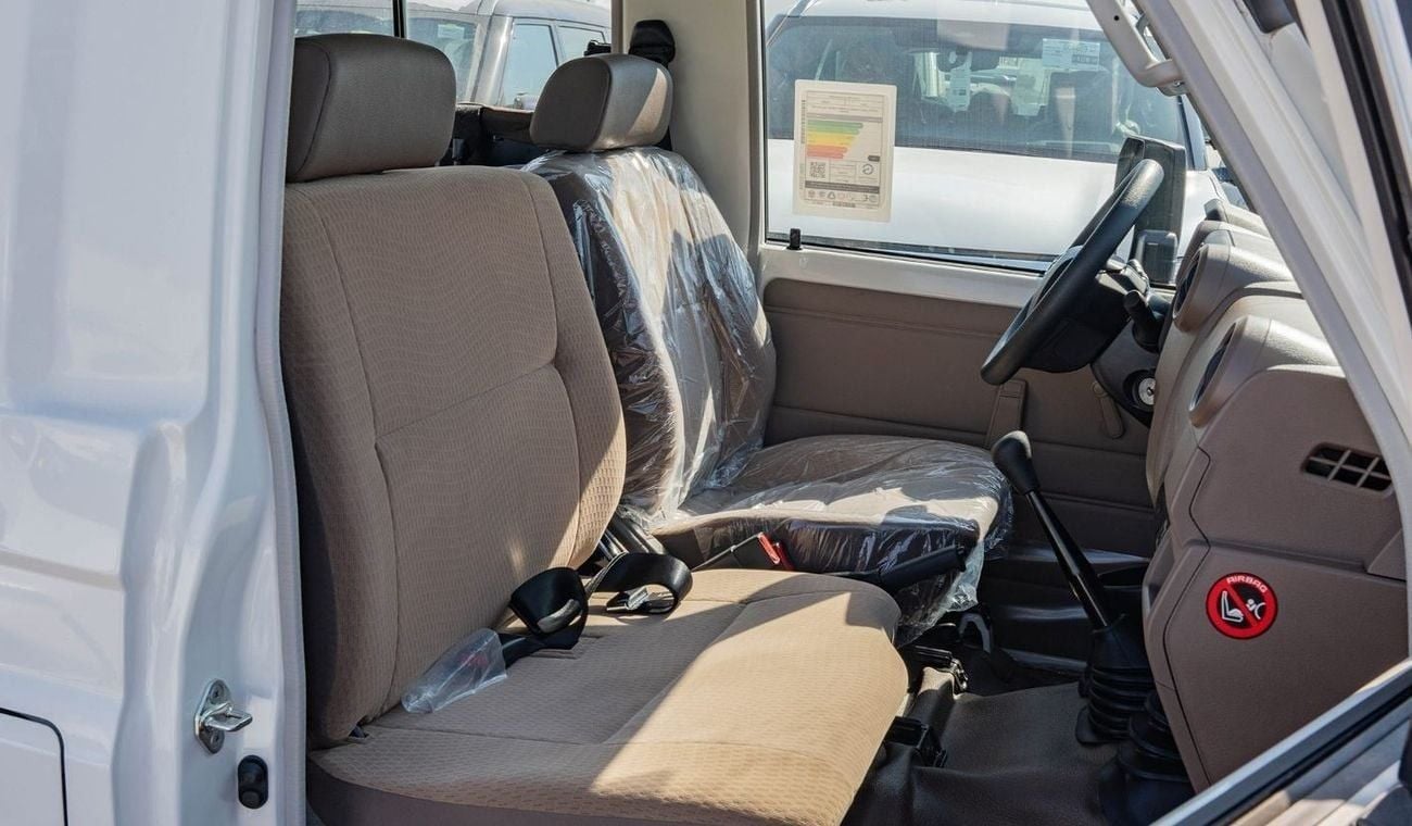 Toyota Land Cruiser 70 2025 Toyota Land Cruiser LC 78 V6 4.0L MT Petrol