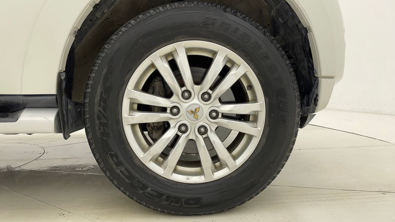 ميتسوبيشي باجيرو GLS HIGHLINE 3.8 | بدون دفعة مقدمة | اختبار القيادة في المنزل