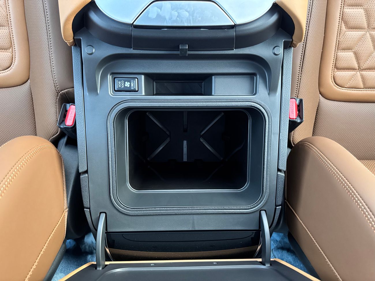 Nissan Patrol SE Platinum 2025 SUV 3.8L Brand New 0Km