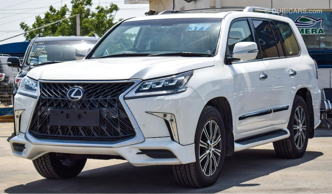 Lexus LX570 With 2019 Model Facelift