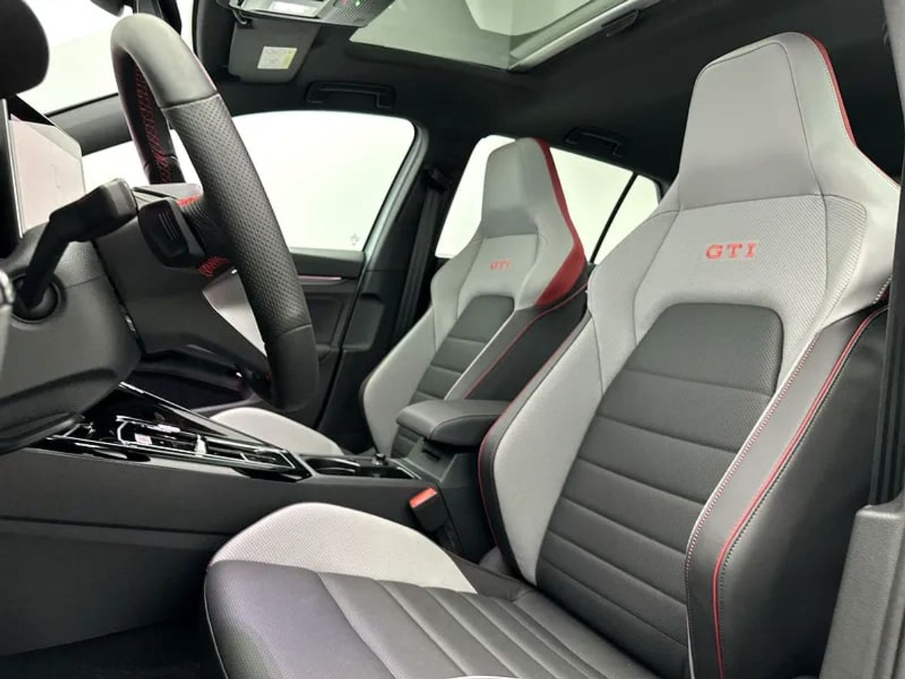 Volkswagen Golf GTI GTI Black Style 2.0L GTI 2.0L Leather seats