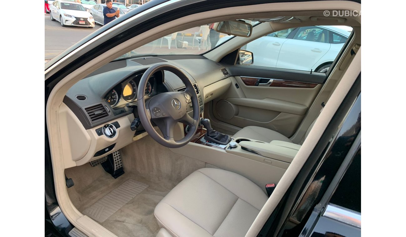 مرسيدس بنز C 300 Mercedes C300_American_2011_Excellent_Condition _Full option