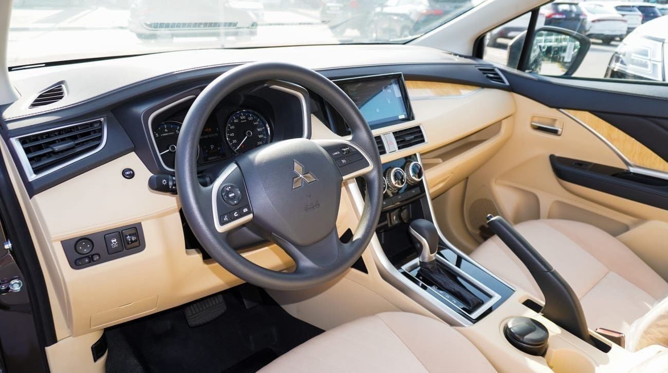 Mitsubishi Xpander HIGH LINE 1.5 L
