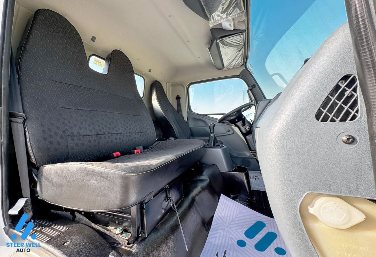 ميتسوبيشي فوسو FA Mitsubishi Fuso F1 | 3.9L 4D37 Engine | RWD Bare Chassis Truck | Excellent Condition