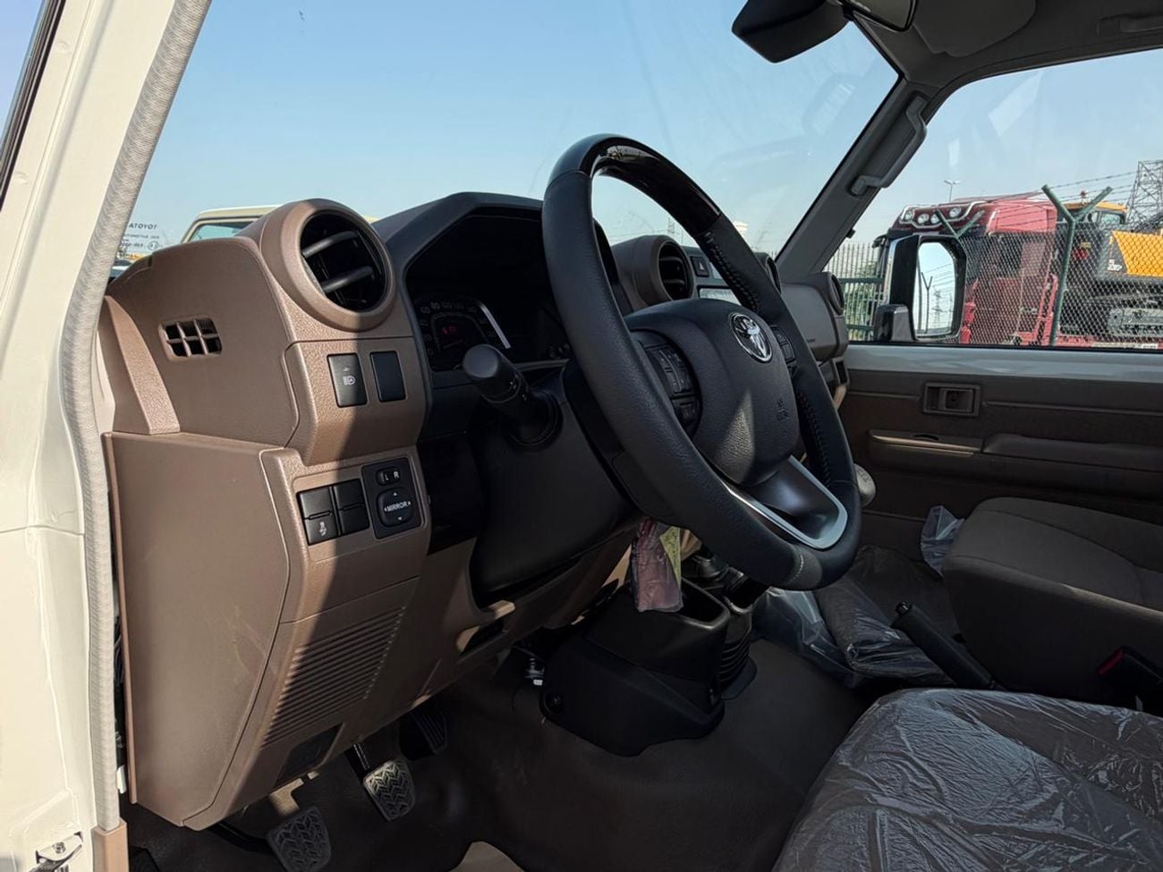 تويوتا لاند كروزر بيك آب