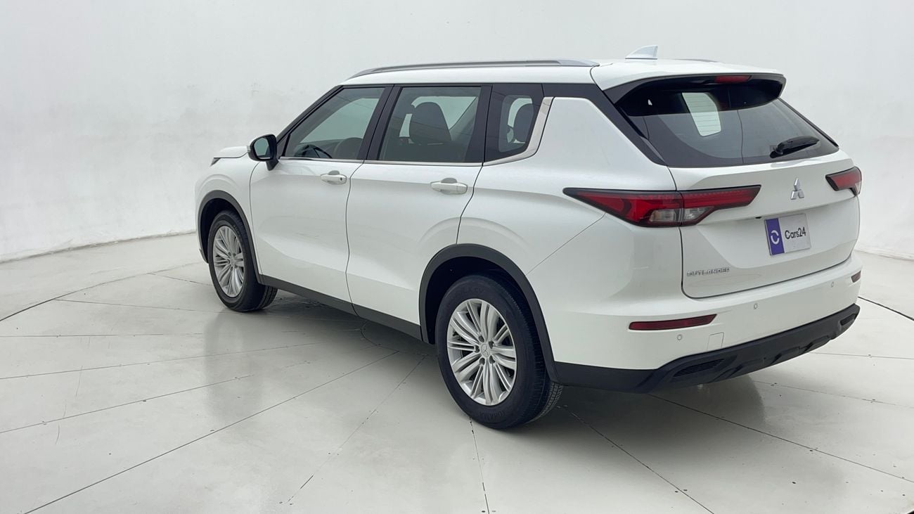 Mitsubishi Outlander 2.5L GLX Mid Line 2023 GLX MID LINE | AED 1017/Month | 0 DP | 30 Day Return | Warranty | Service His