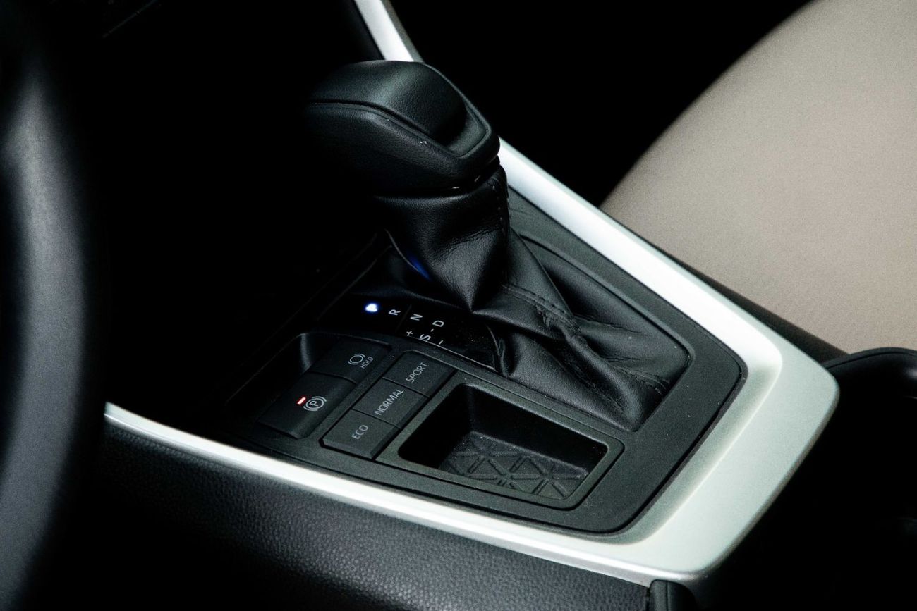 Toyota RAV4 EX | 1,762 P.M  | 0% Downpayment | Low KM | Pristine