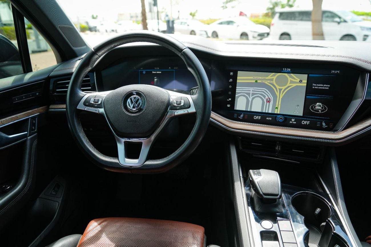 فولكس واجن طوارق 2020!! GCC SPECS!! FULL SERVICE HISTORY FROM AL NABOODA