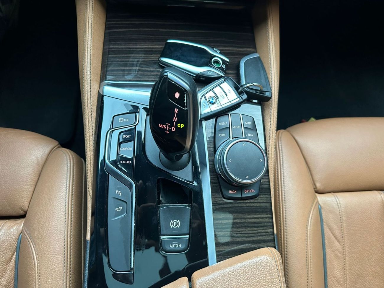 بي أم دبليو 540i Luxury 3.0L