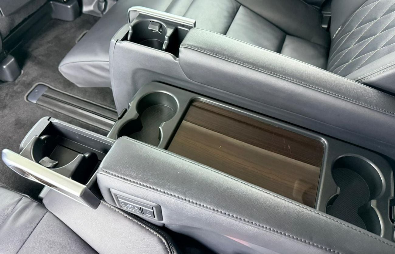 Toyota Granvia 2023 Toyota Granvia Premium, 2026 Toyota Warranty, Full Toyota Service History, Fully Loaded, GCC