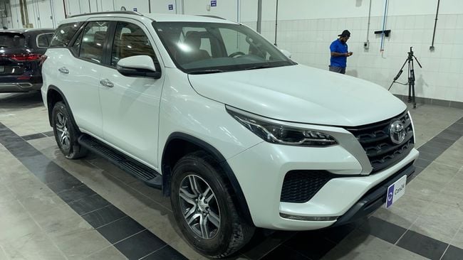 Used 2024 Toyota Fortuner EXR for sale in UAE | Verified Second Hand Toyota Fortuner EXR Price