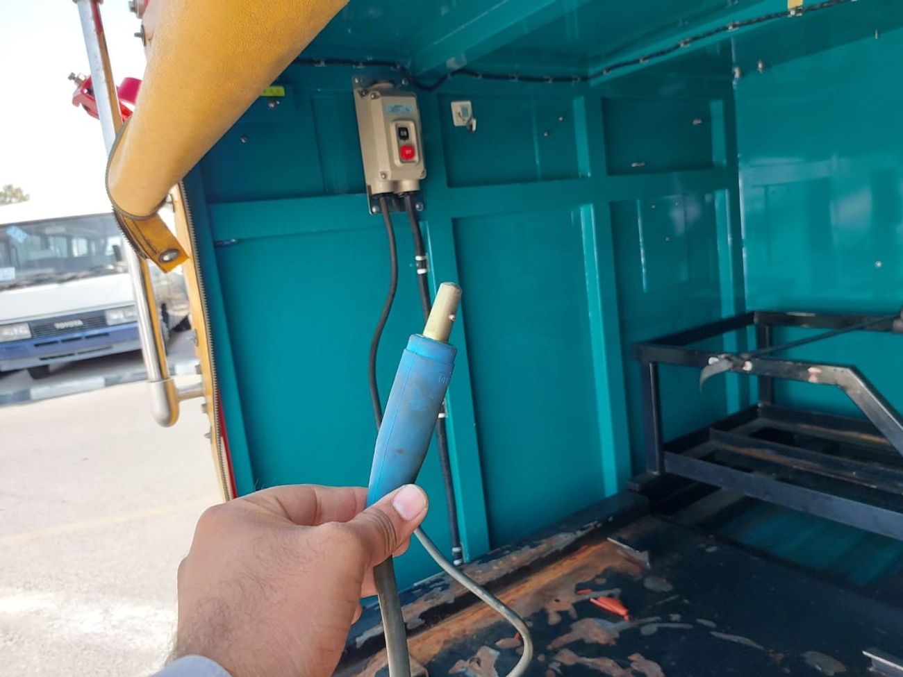 تويوتا داينا TOYOTA DYNA TRUCK RHD 1996 MODEL 3.5 L DIESEL MANUAL(PM05103)