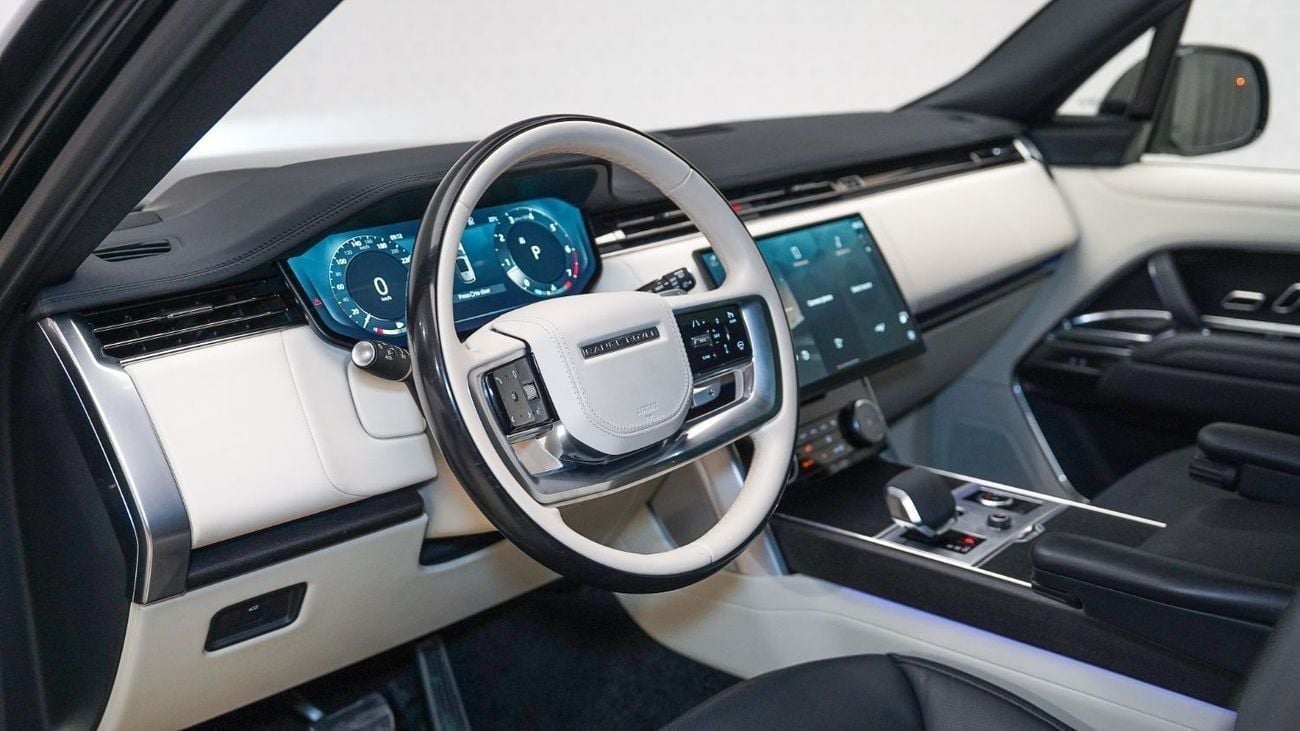 لاند روفر رينج روفر | AED 8,785 PM | Warranty Nov-2027 | GCC