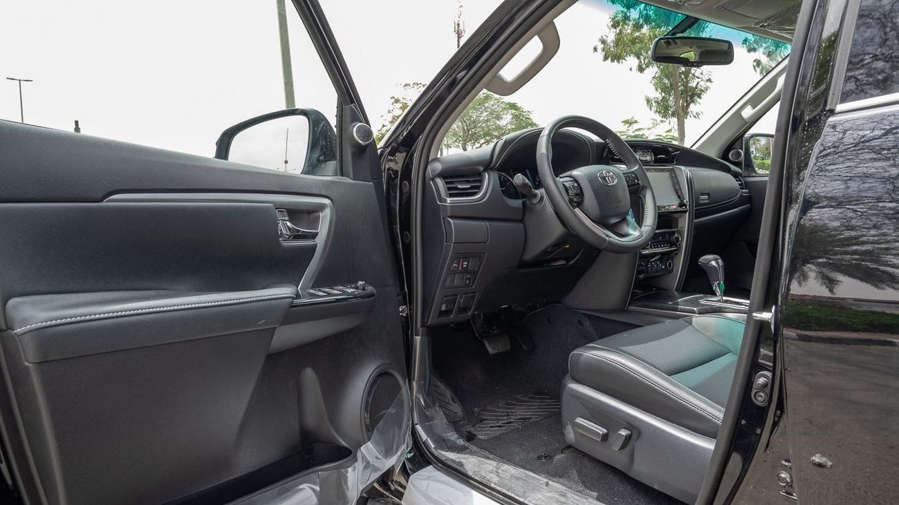 تويوتا فورتونر GXR TOYOTA FORTUNER 4.0 HIGH 2026YM