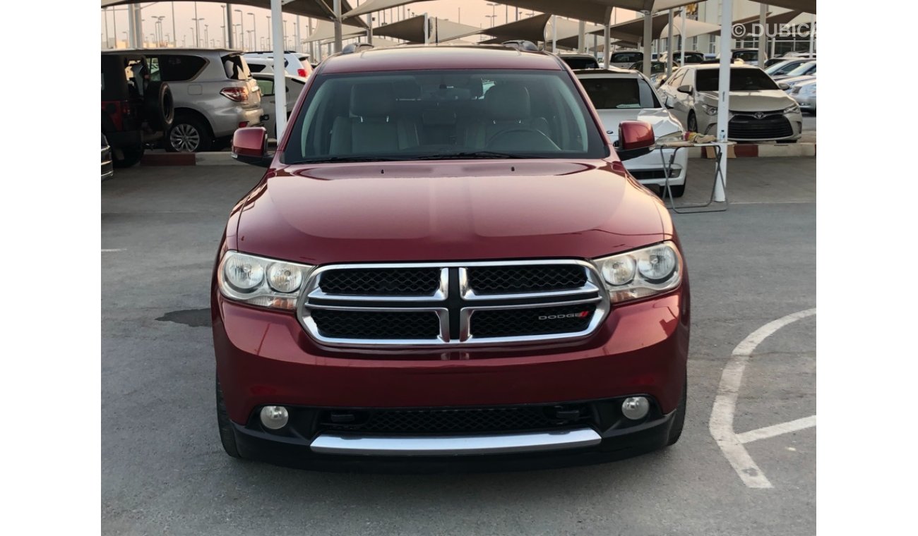 Dodge Durango Model 2013 GCC car prefect condition full option sun roof leather seats back camera back air conditi