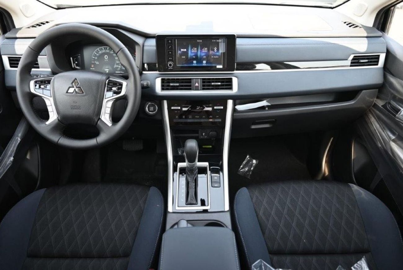 Mitsubishi Xpander 2025 MITSUBISHI XPANDER CROSS 1.5L PETROL  4X2 AT