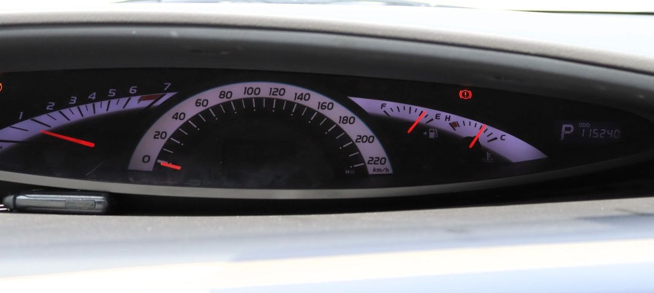 Toyota Previa ACCIDENTS FREE - GCC - ORIGINAL PAINT - S - PERFECT CONDITION INSIDE OUT