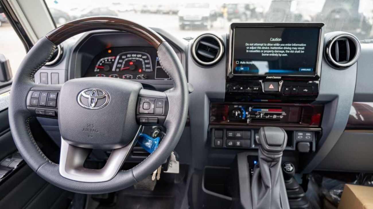 Toyota Land Cruiser 70 LX LC 76 2.8L | Diesel | 4 Cylinder | 6 Speed Automatic | 5 Door | 5 Seats
