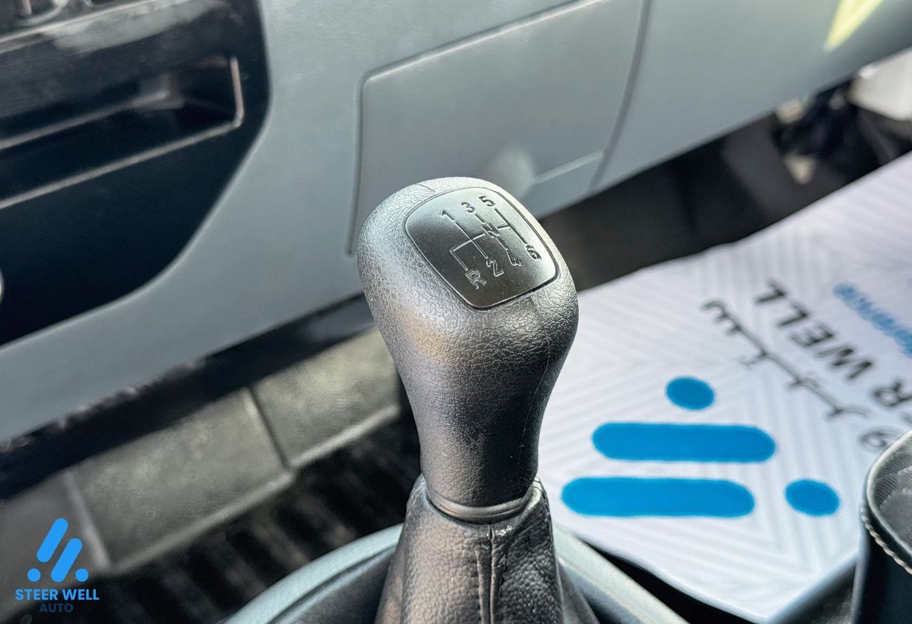 ميتسوبيشي فوسو FA Mitsubishi Fuso F1 | 3.9L 4D37 Engine | RWD Bare Chassis Truck | Excellent Condition