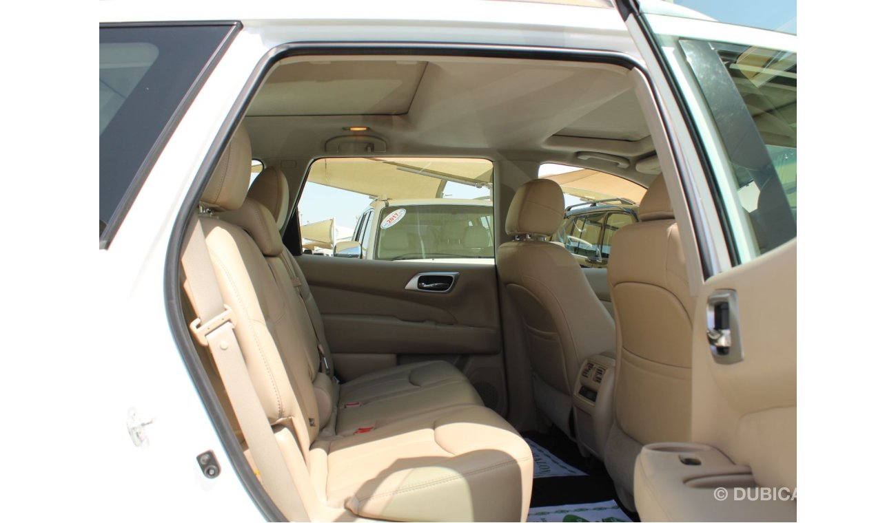 Nissan Pathfinder ACCIDENTS FREE - GCC- PERFECT CONDITION INSIDE OUT