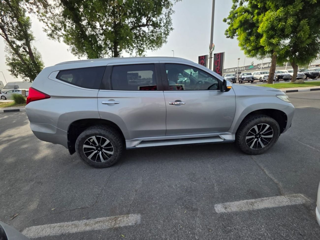 Mitsubishi Pajero diesel Pajero right hand drive for export only