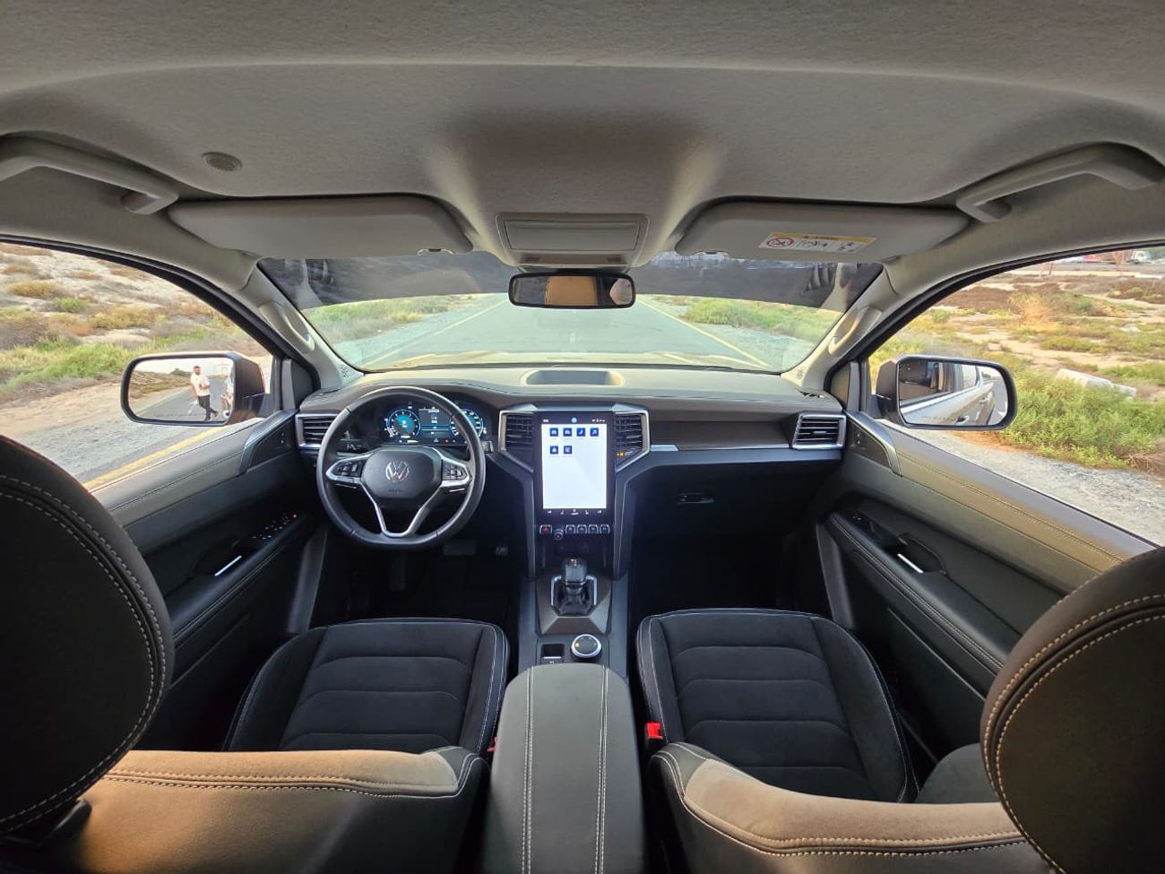 Volkswagen Amarok Highline 2.0T VOLKSWAGEN AMAROK 2023 GCC // FSH // UNDER WARRANTY // FULL OPTION // PERFECT CONDITIO