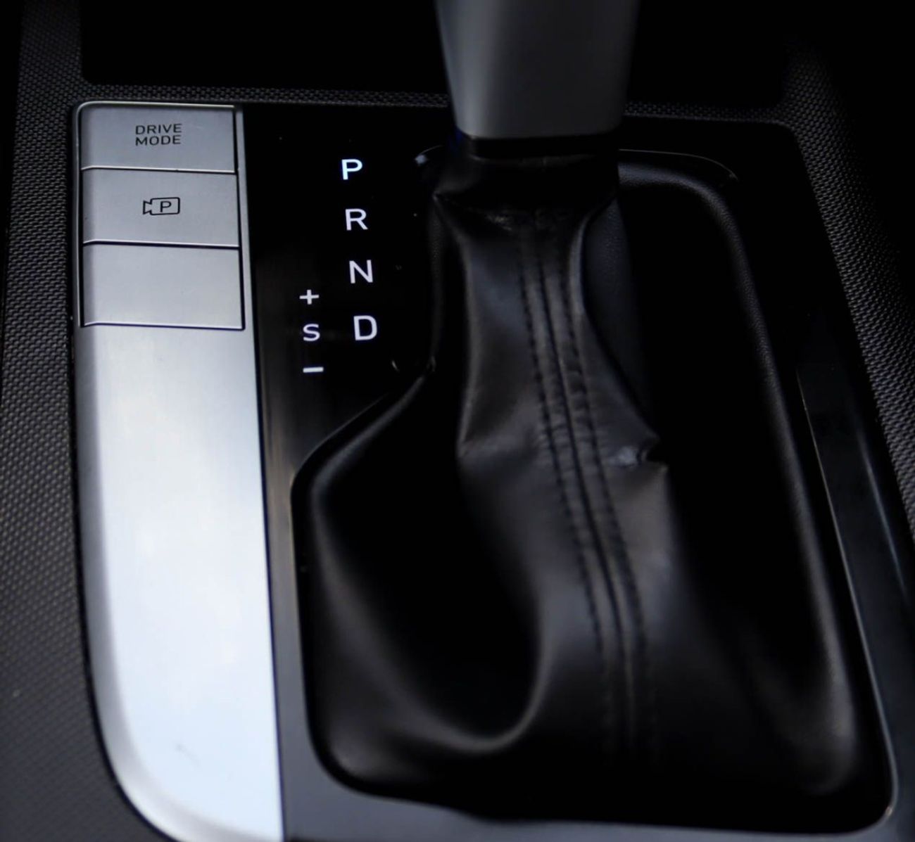 هيونداي إلانترا Smart 1.6L Hyundai Elantra 2021 GCC 1.6 L accident-free,  in excellent condition, 769 P.M