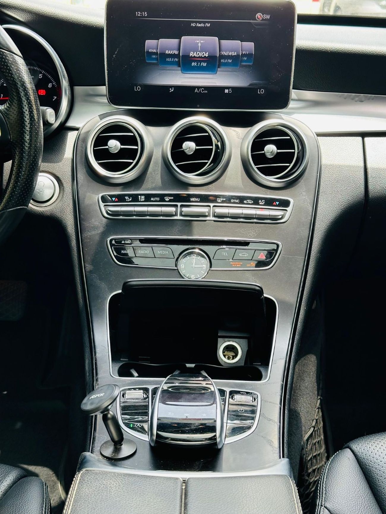 Mercedes-Benz C 300 Luxury FIX PRICE | AED 945 PM AVAILABE | Mercedes C300 AMG 2018 | NO LOW BALLERS | NO ACCIDENT HISTO