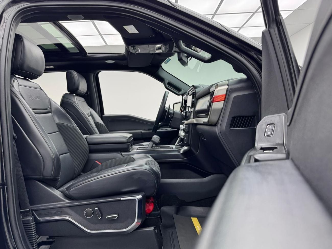 فورد F 150 Raptor 3.5L V6 2022 Ford F150 Raptor, 2027 Ford Warranty + Service Pack, Full Ford Service History,