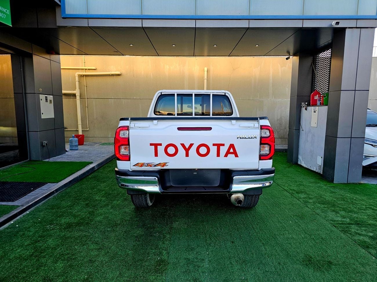 تويوتا هيلوكس SGLX HILUX DIESEL / AUTOMATIC / WIDE BODY/ AUTO WINDOWS / FULL OPTION
