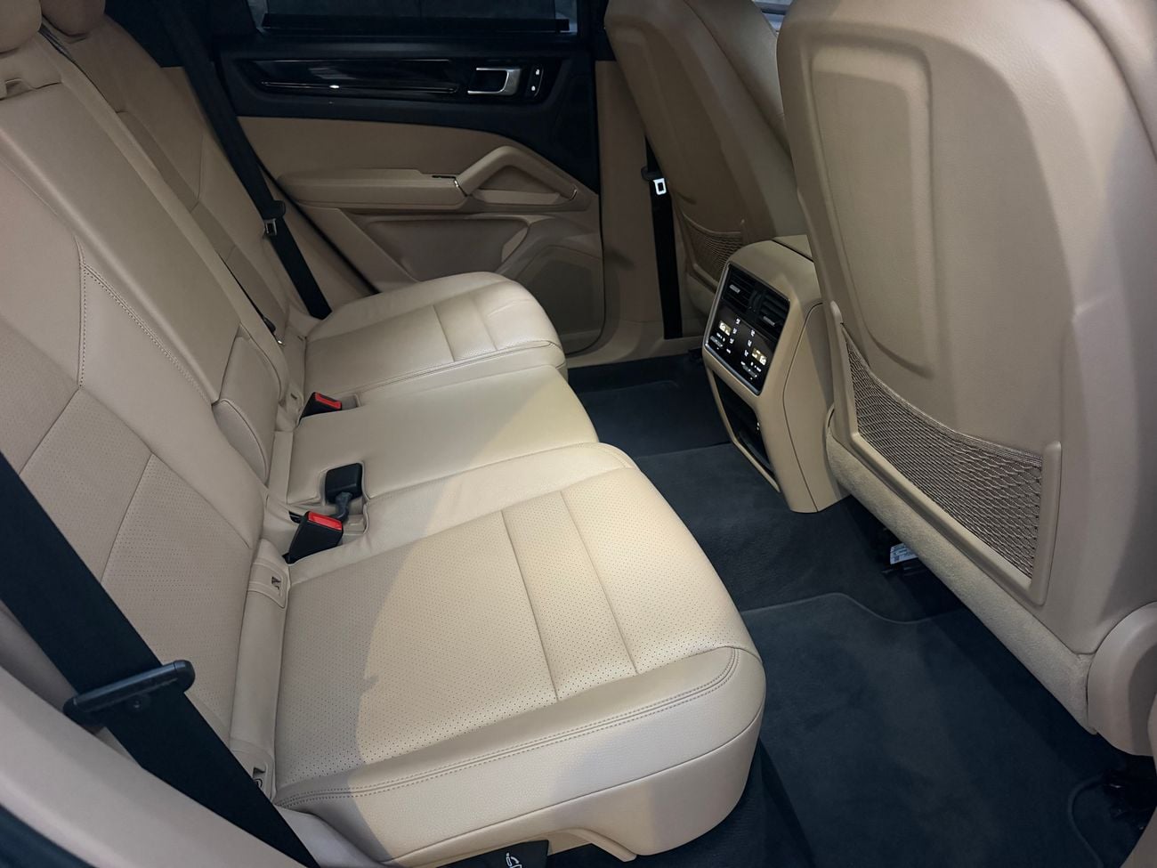 Porsche Cayenne STANDARD