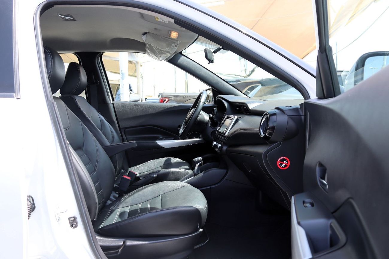 Nissan Kicks SV ACCIDENTS FREE - GCC - FULL OPTION - ENGINE 1600 CC - PERFECT CONDITION INSIDE OUT