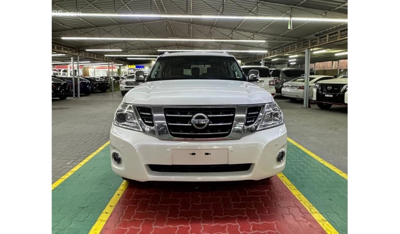 Nissan Patrol LE Platinum City LE Titanium