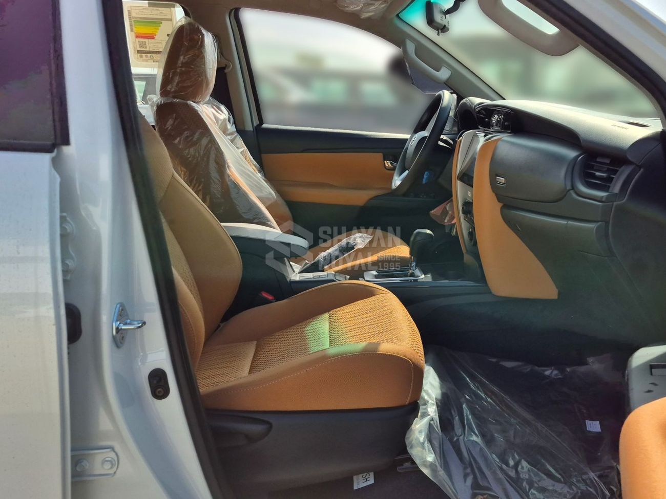 Toyota Fortuner STANDARD 2.7L PETROL 4WD AT 7-SETAS 2026MY