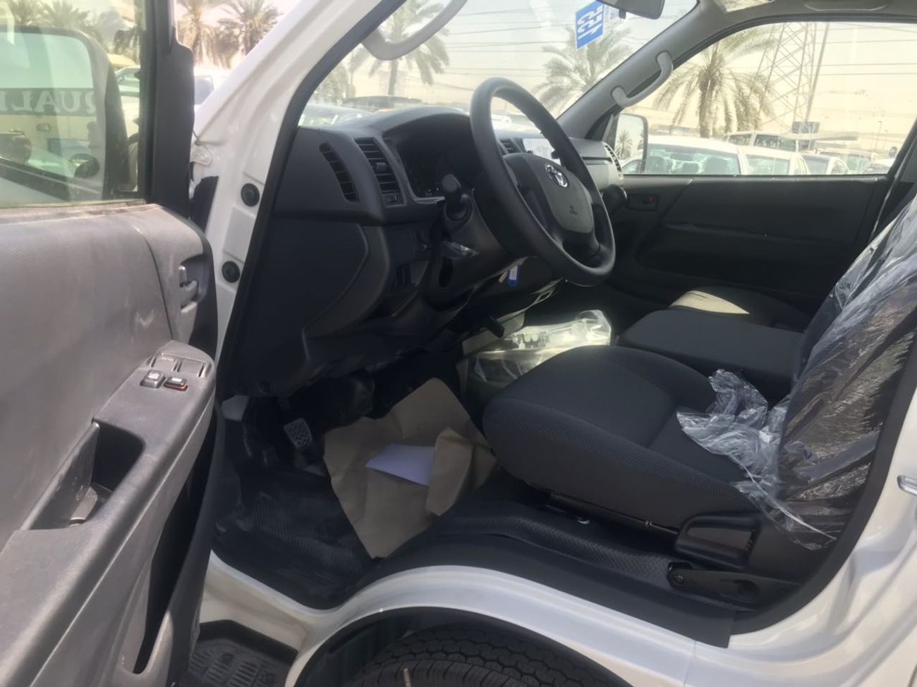 Toyota Hiace 14 SEAT