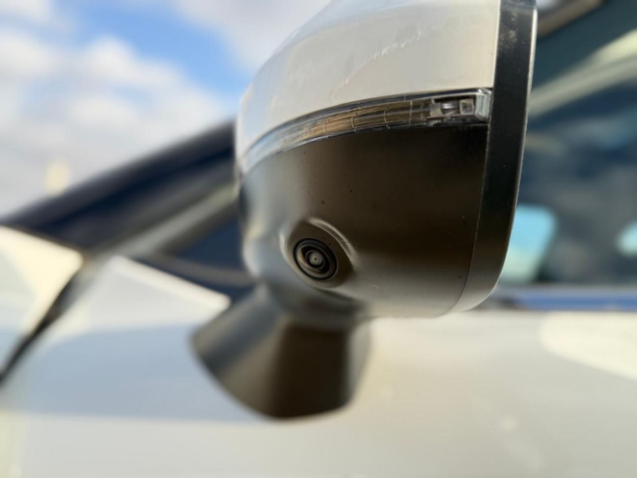 ميتسوبيشي آوتلاندر