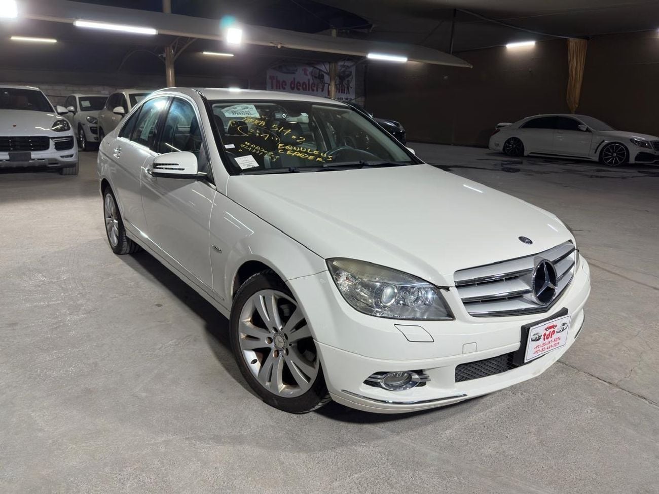 مرسيدس بنز C 300 MERCEDES C-CLASS C300 2010 3.0L | FULL SERVICE HISTORY | TWO KEYS | BLACK LEATHER INTERIOR